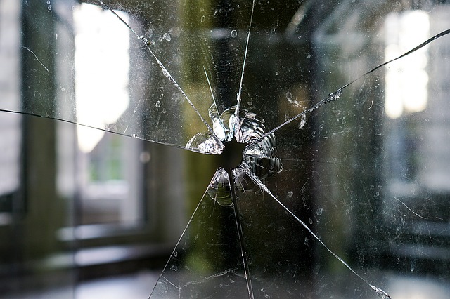 Besoin de changer vos vitres cassées ?