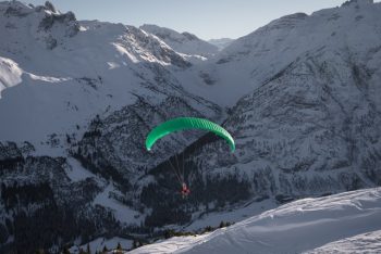 parapente dans les Alpes